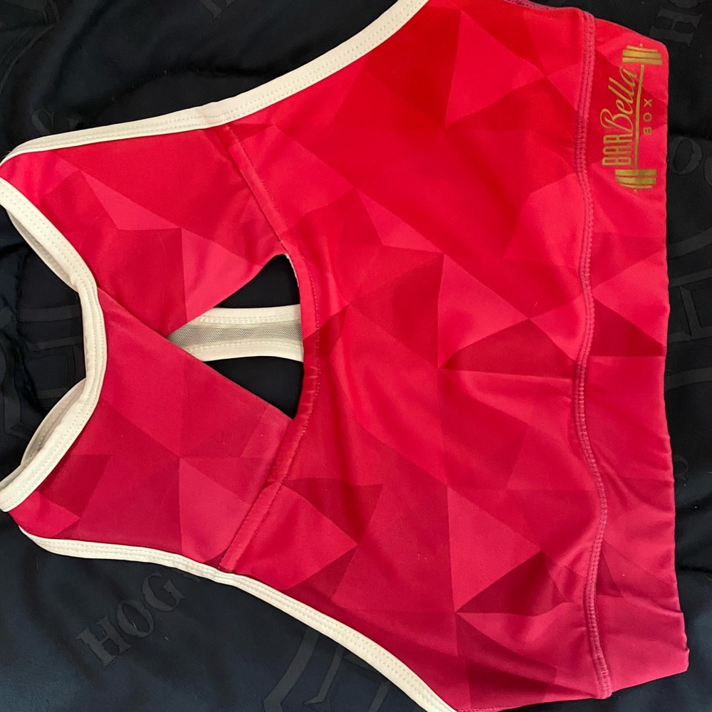 Chestee sports bra
